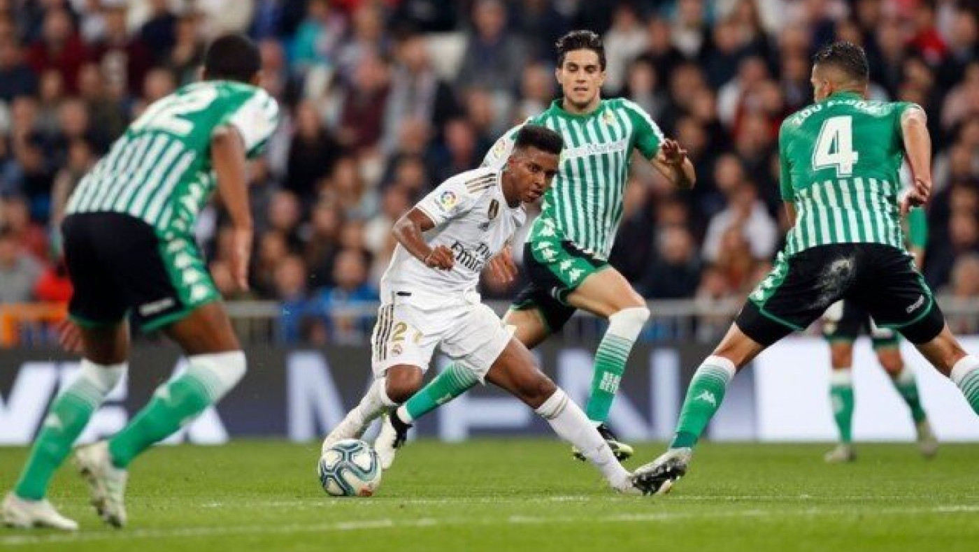 Κόλλησε με την Μπέτις η Ρεάλ, αφεντικό η Γιουβέντους