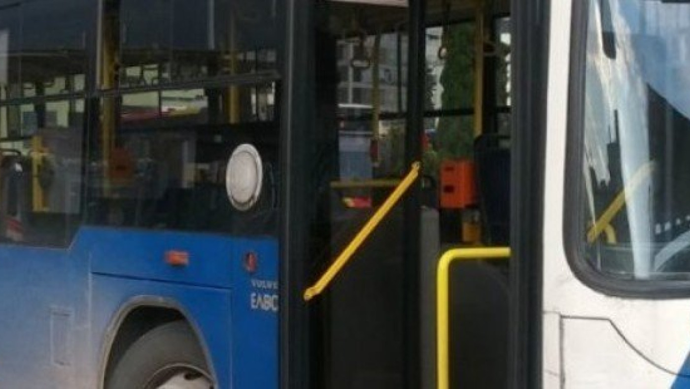 Θεσσαλονίκη: Λεωφορείο του ΟΑΣΘ έκανε 80 μέτρα σε… 25 λεπτά! (pics)