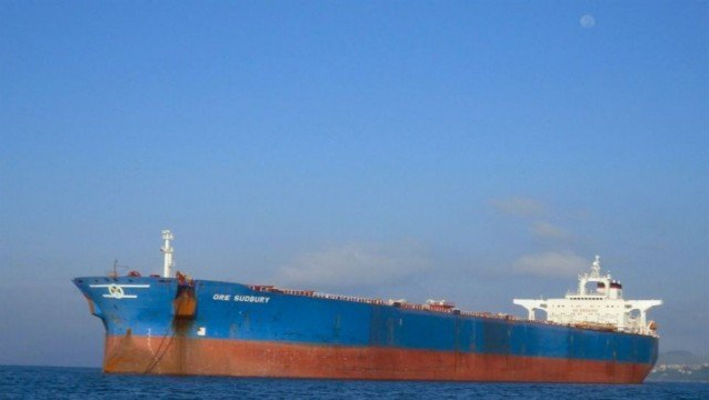 Φωτιά σε ελληνικό φορτηγό πλοίο, νεκρός ο Έλληνας πλοίαρχος