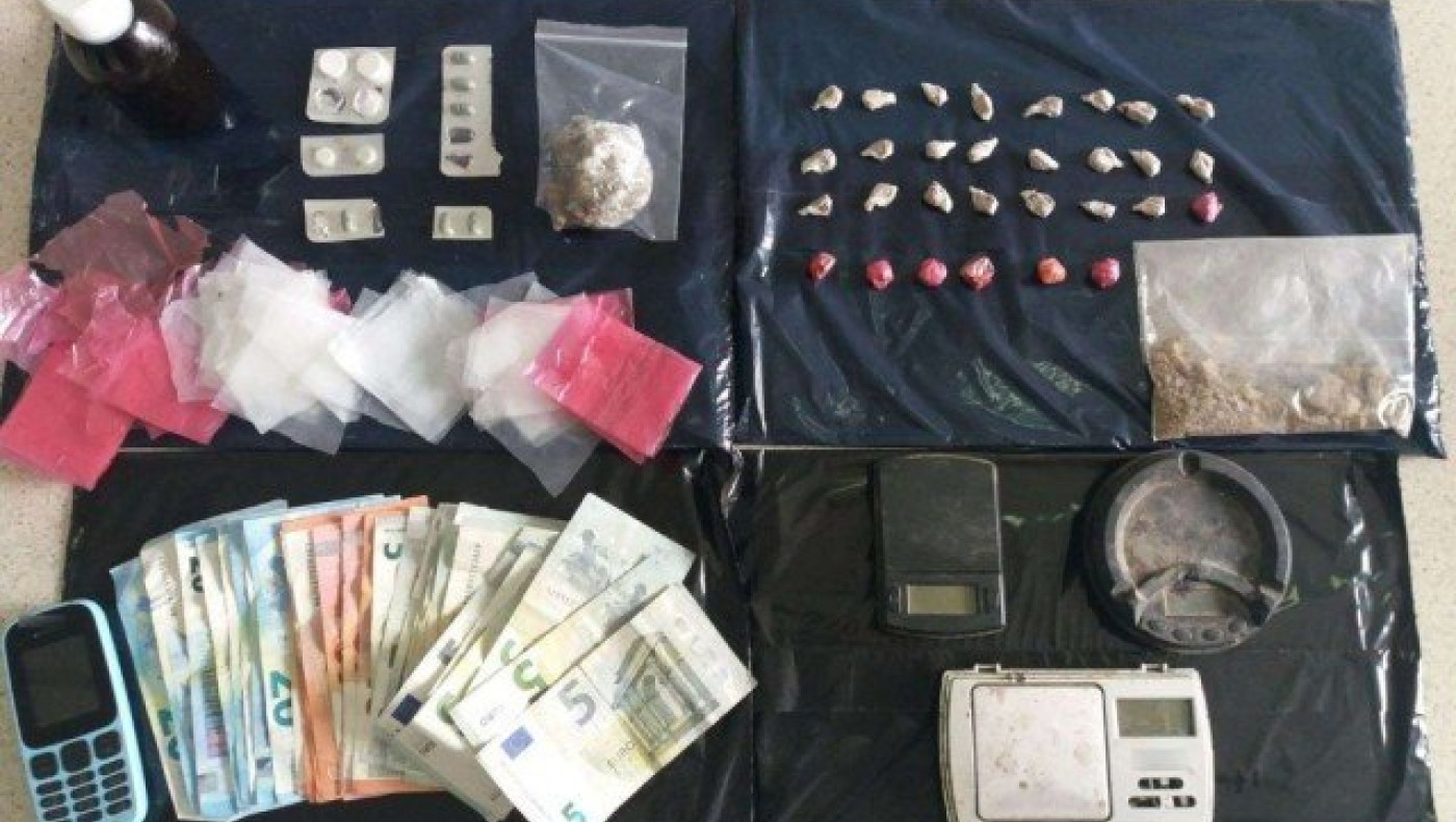 Θεσσαλονίκη: Έφοδος αστυνομικών σε σπίτι ναρκέμπορου