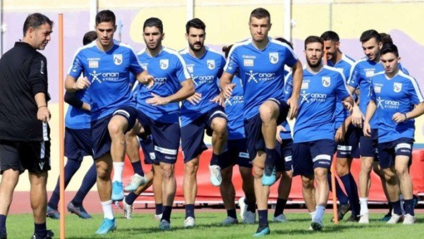 Στο «Χ» η Σκωτία, στο «Χ» η Αλμερία,         στο «Χ» και η Βαγιεκάνο