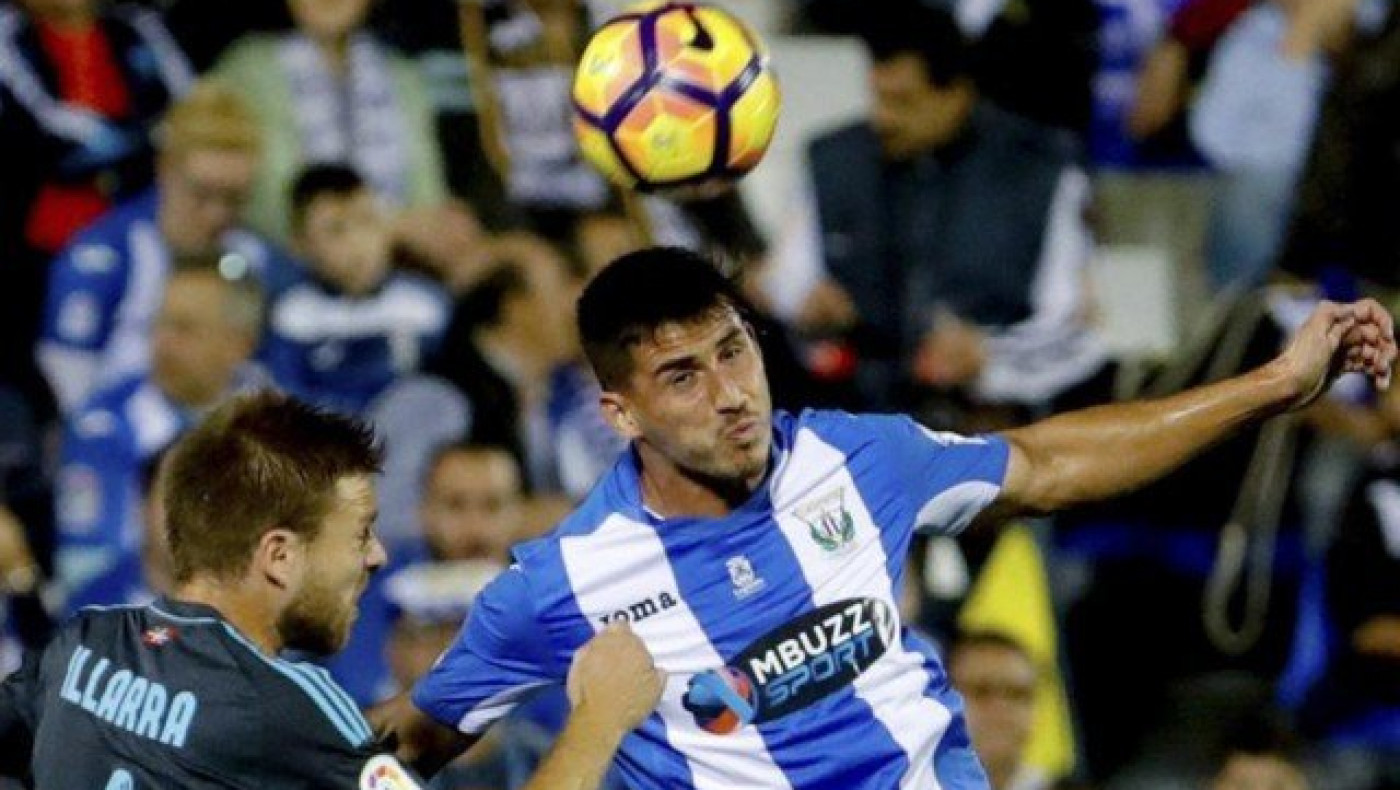 Στο Χ η Τρουά, στο     Χ και η Καέν, στον άσο η Σοσό…