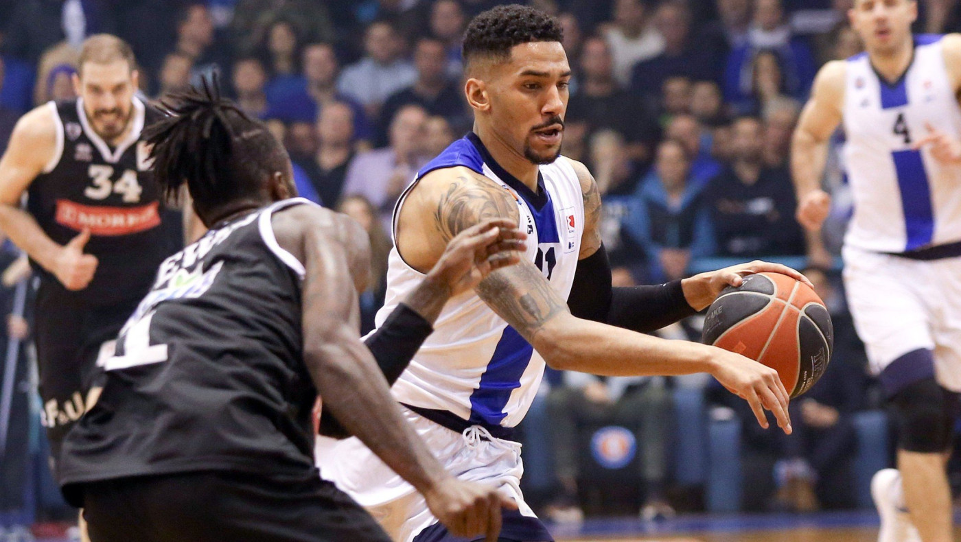 Χάνλαν: «Σαν να έπαιζαν δύο ομάδες κόντρα σε μία»