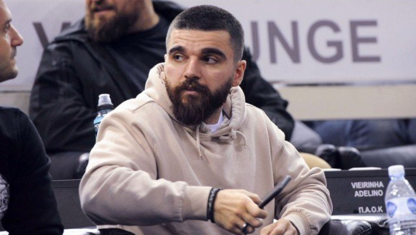 Διαδικτυακή κόντρα Σαββίδη-Καραπαπά για τα επεισόδια στο Καραϊσκάκη