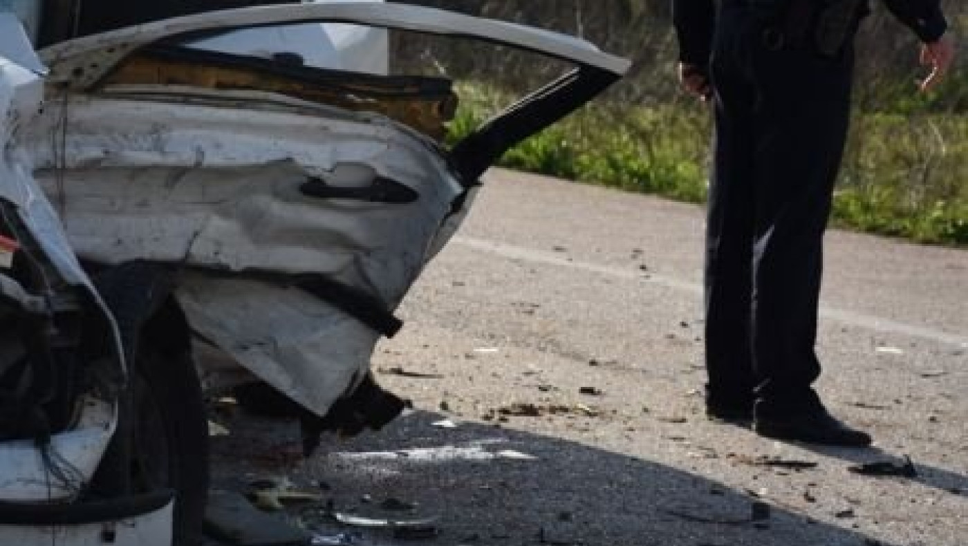 Θεσσαλονίκη: Όχημα έπεσε πάνω σε νυχτερινό μαγαζί