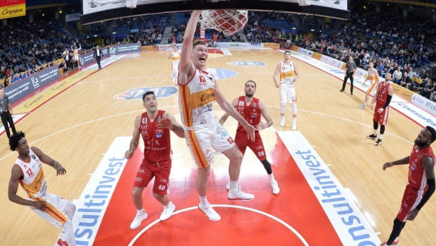 Διαψεύδει κατηγορηματικά η Πέζαρο για πρόταση στον Τσάπμαν