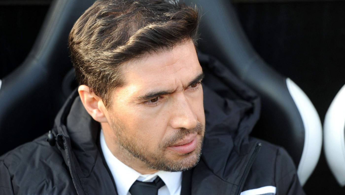 Φερέιρα: «Εξαιρετικός παίκτης ο Λάμπρου, τον δοκιμάζω και ως αριστερό μπακ!»