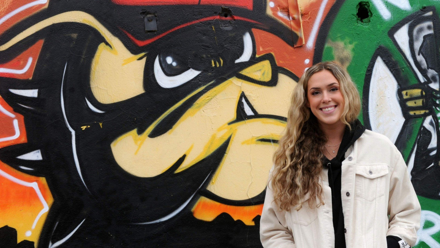 Τέιλορ Όγκουστ: Μια Αμερικανίδα καλλονή  στα φιλέ για   τον Αρη!