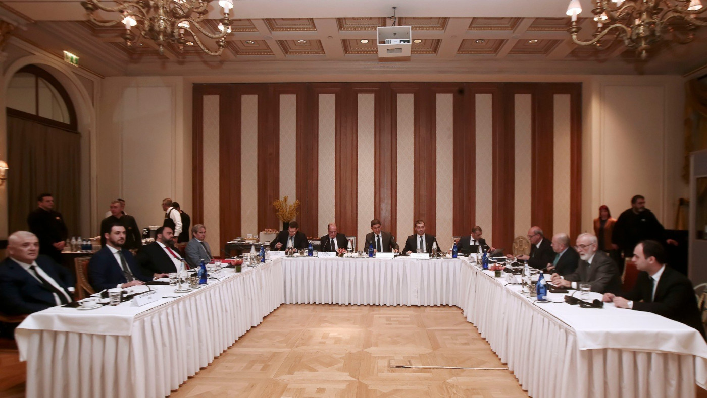 Έτσι «κάθονται» στο τραπέζι  Σαββίδης, Μαρινάκης, Μελισσανίδης, Αλαφούζος