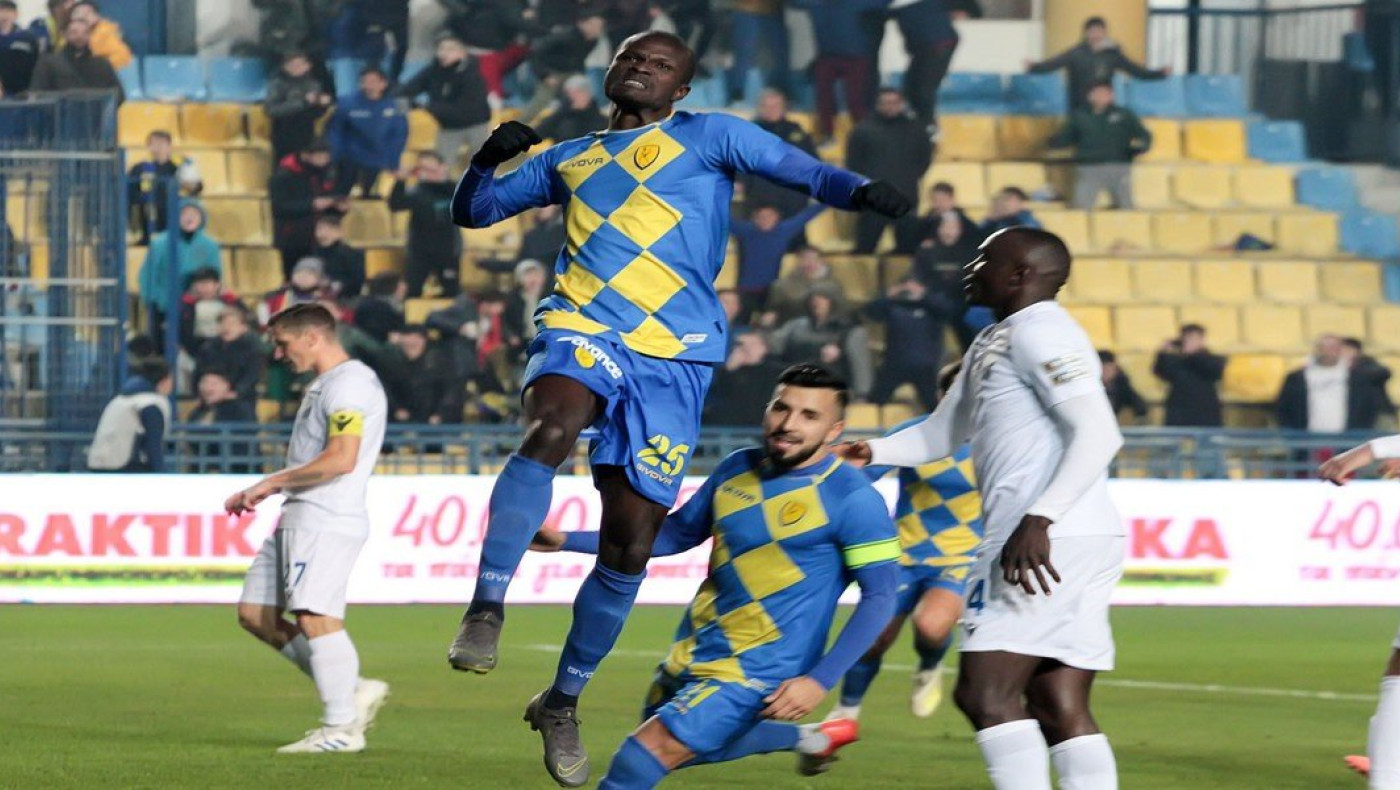 Ο Ντάουντα «λύτρωσε» τον Παναιτωλικό με γκολ στις καθυστερήσεις