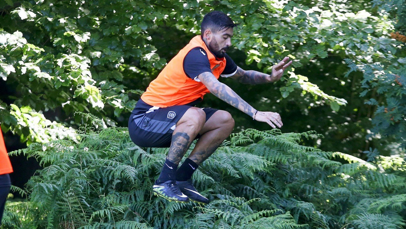 Με ποια ομάδα προπονείται ο Κλάους