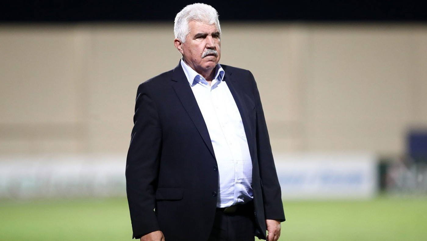 Προ των πυλών του Απόλλωνα Σμύρνης ο Παράσχος