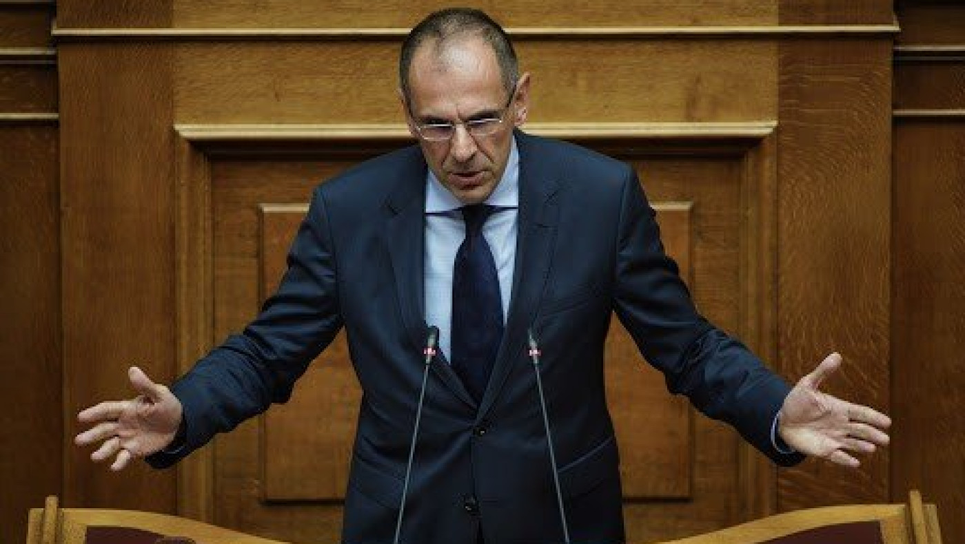 Στην Ελβετία για τα ραντεβού με FIFA, UEFA ο Γεραπετρίτης