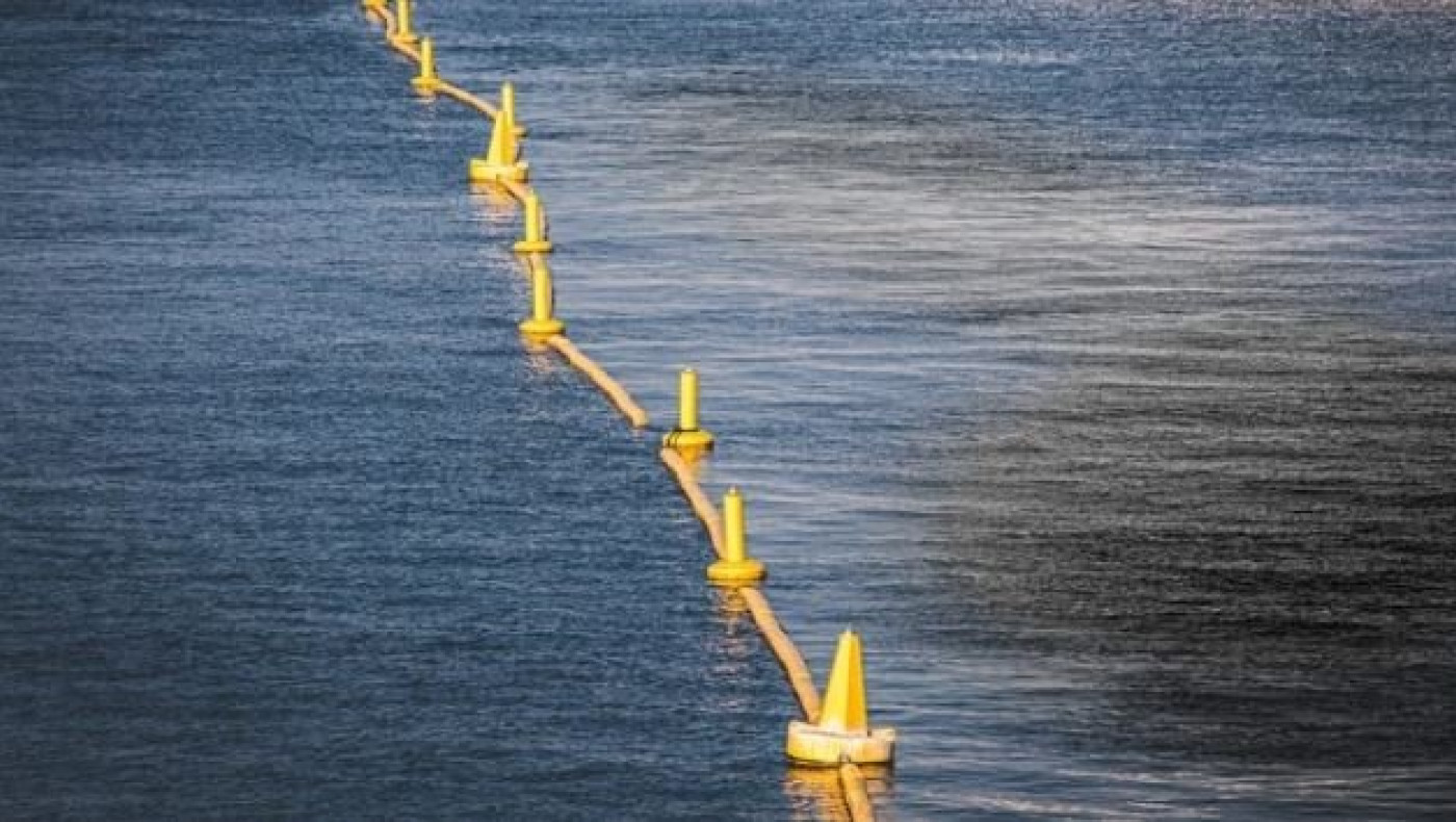 Η Ελλάδα στήνει Πλωτό Φράχτη 2,7 Χιλιομέτρων στο Αιγαίο για τους Πρόσφυγες