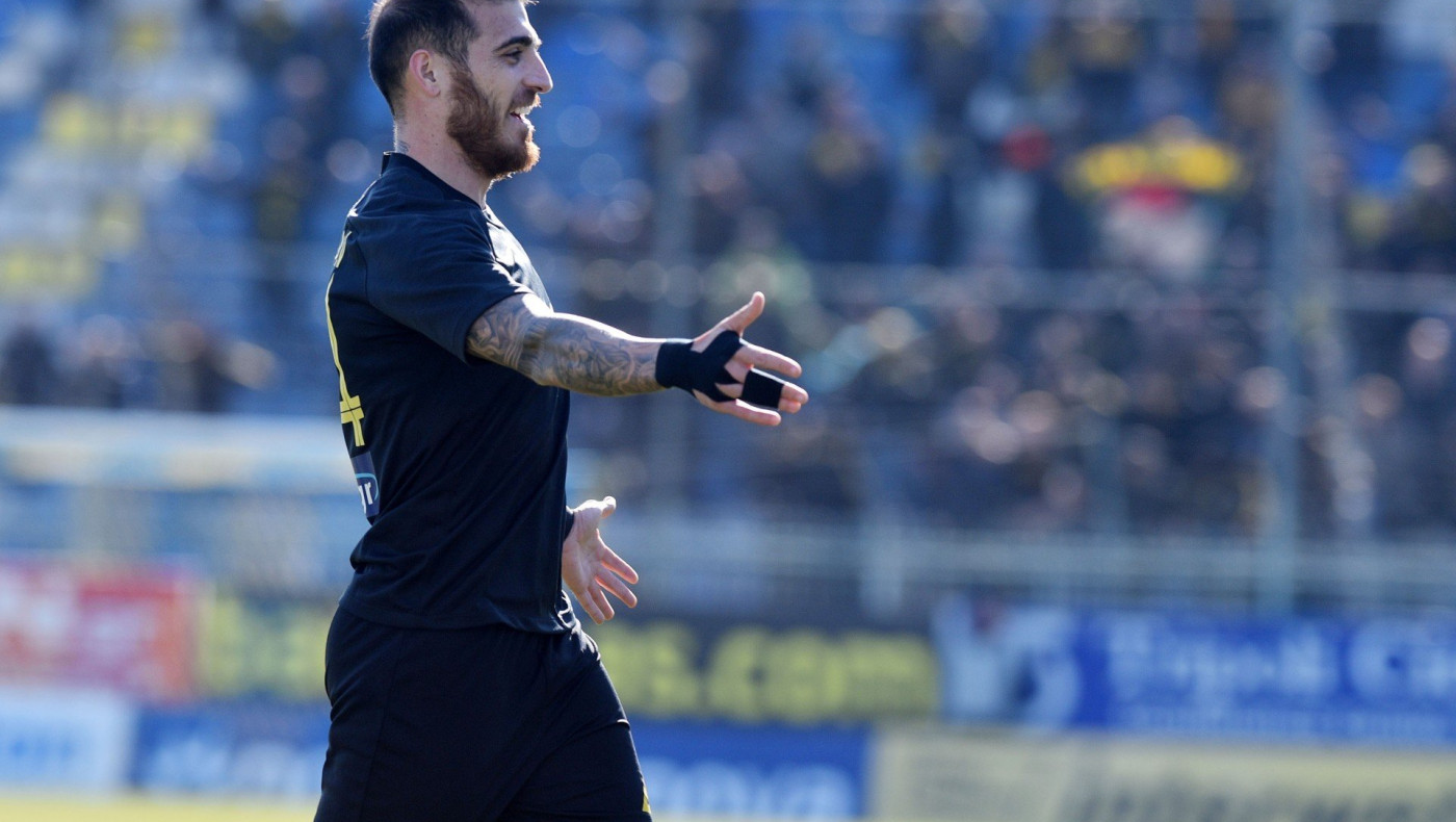 Βέλεθ: «Είμαι παίκτης του Άρη, δεν έχω υπογράψει πουθενά»