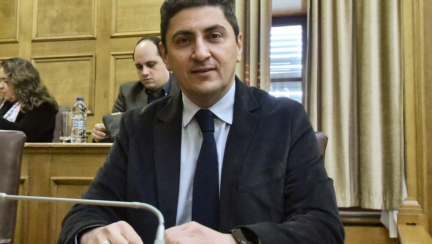 Ούτε κουβέντα για την ταμπακιέρα ο Αυγενάκης