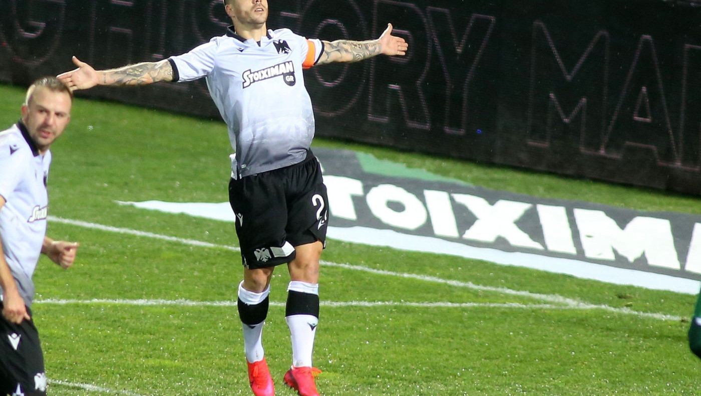 Ο Βιεϊρίνια «παρουσίασε» το δώρο της ΠΑΕ ΠΑΟΚ