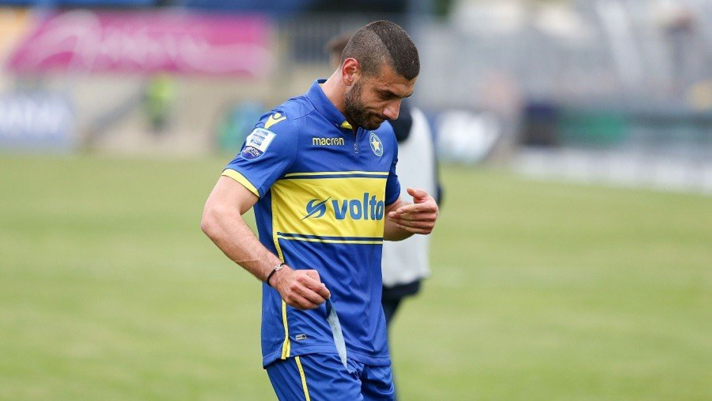 Επιστροφή στην Ελλάδα για τον Αραβίδη!