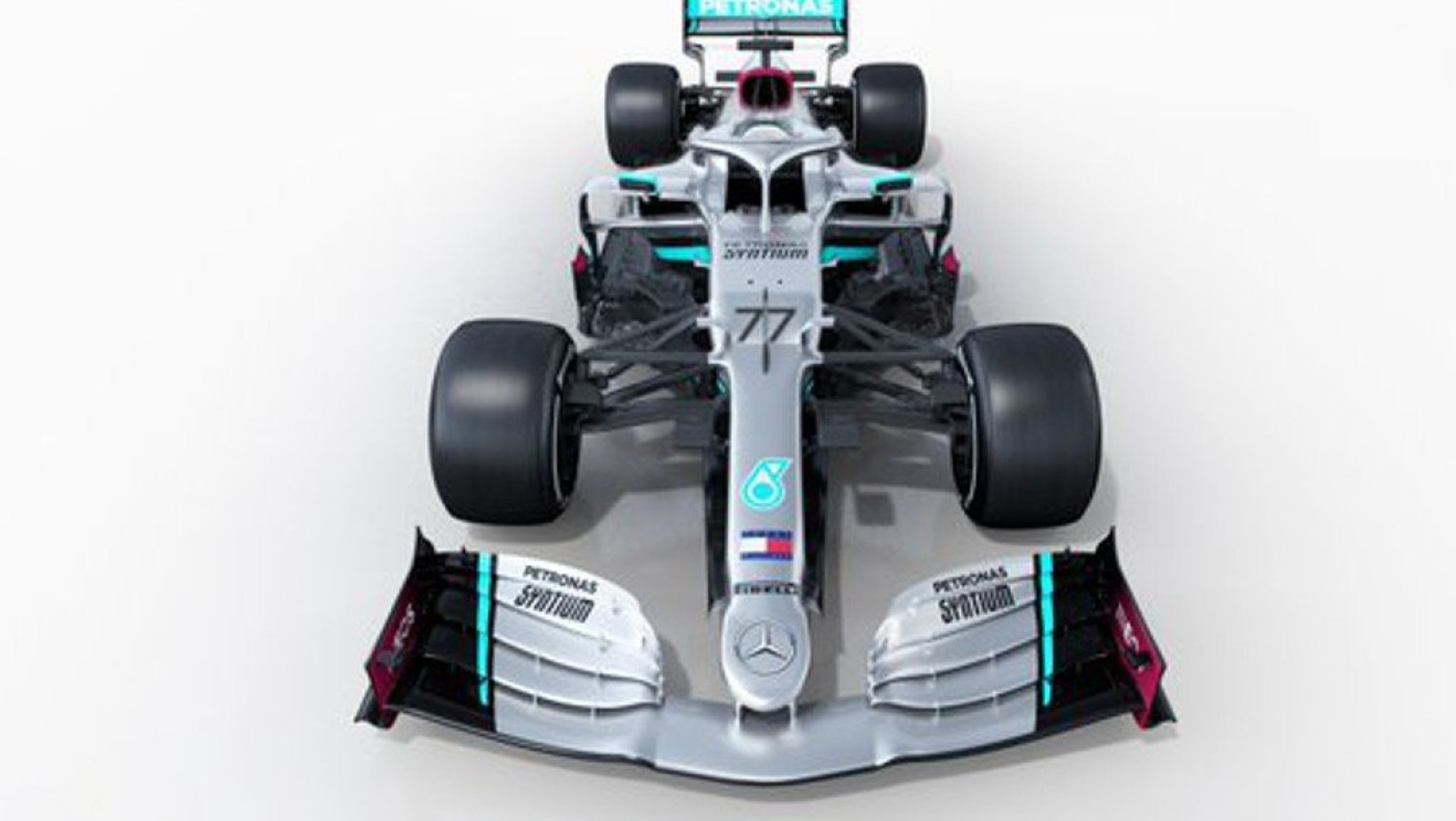 Formula 1: Στην πίστα η νέα Mercedes W11