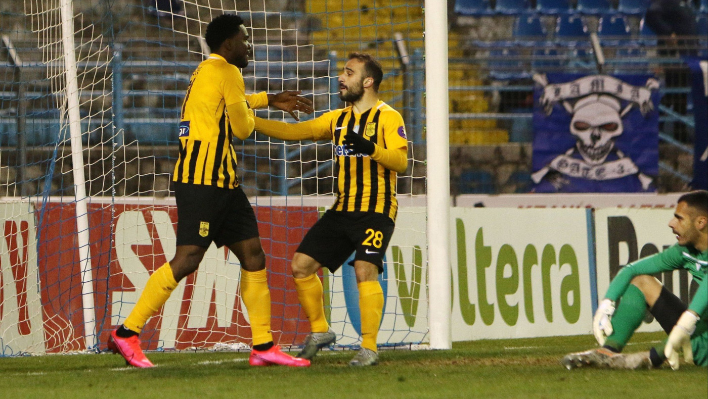 Με «δράστη» τον Ιντέγε ο Αρης ισοφάρισε τη Λαμία