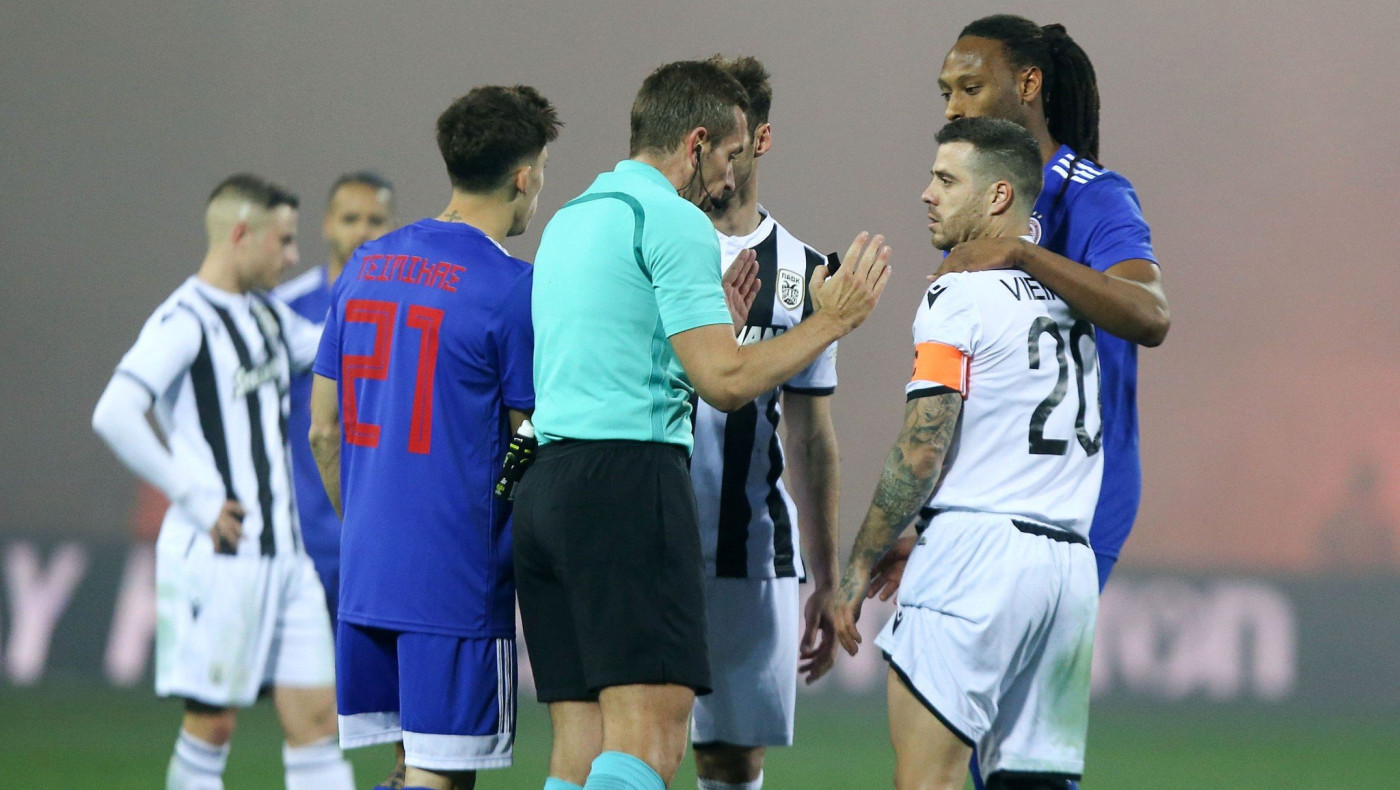 Τι είπε ο Βαρούχας για τις επίμαχες φάσεις στο ΠΑΟΚ-Ολυμπιακός