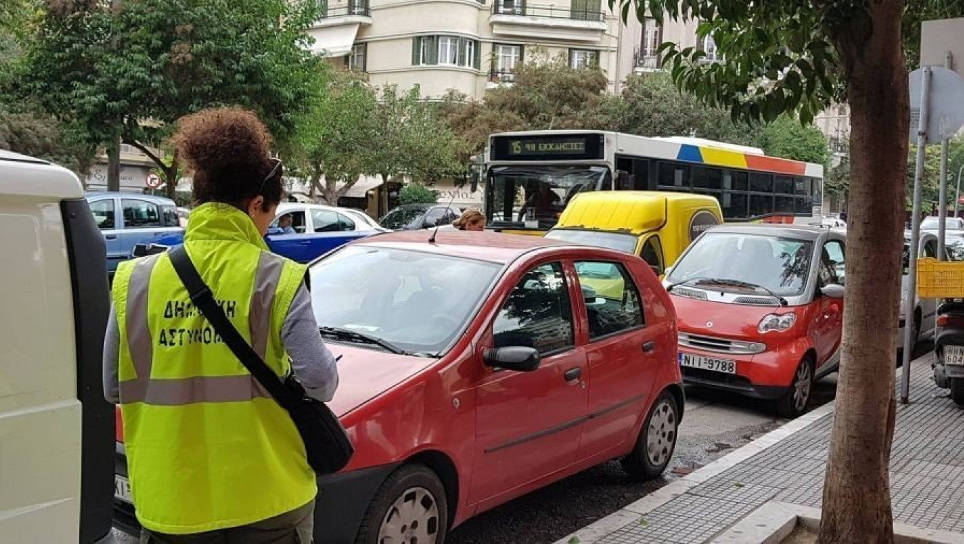 Δημοτική Αστυνομία: Επιστρέφει πινακίδες λόγω... εκλογών