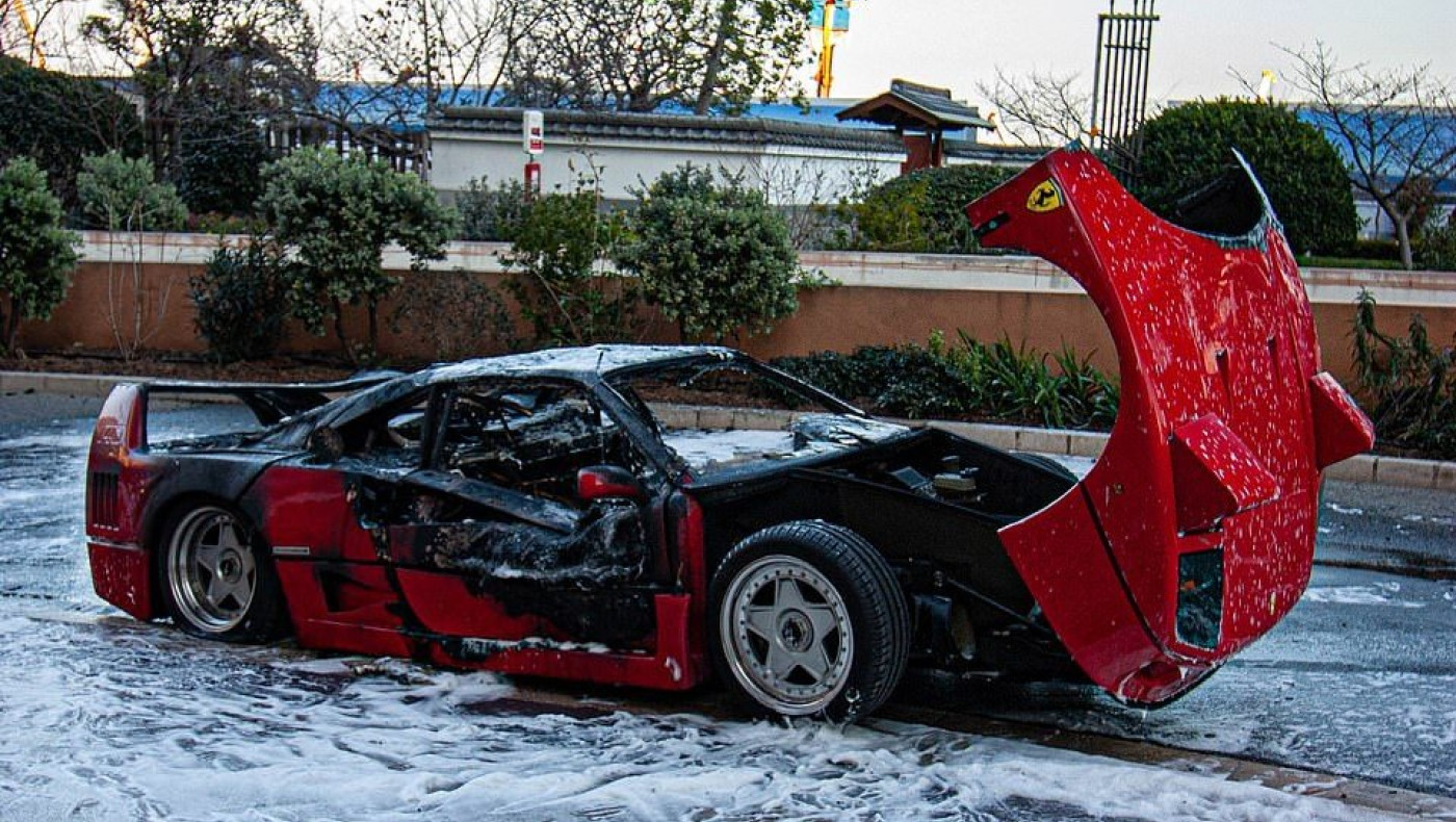 Φεράρι 1 εκατ. λιρών έγινε στάχτη