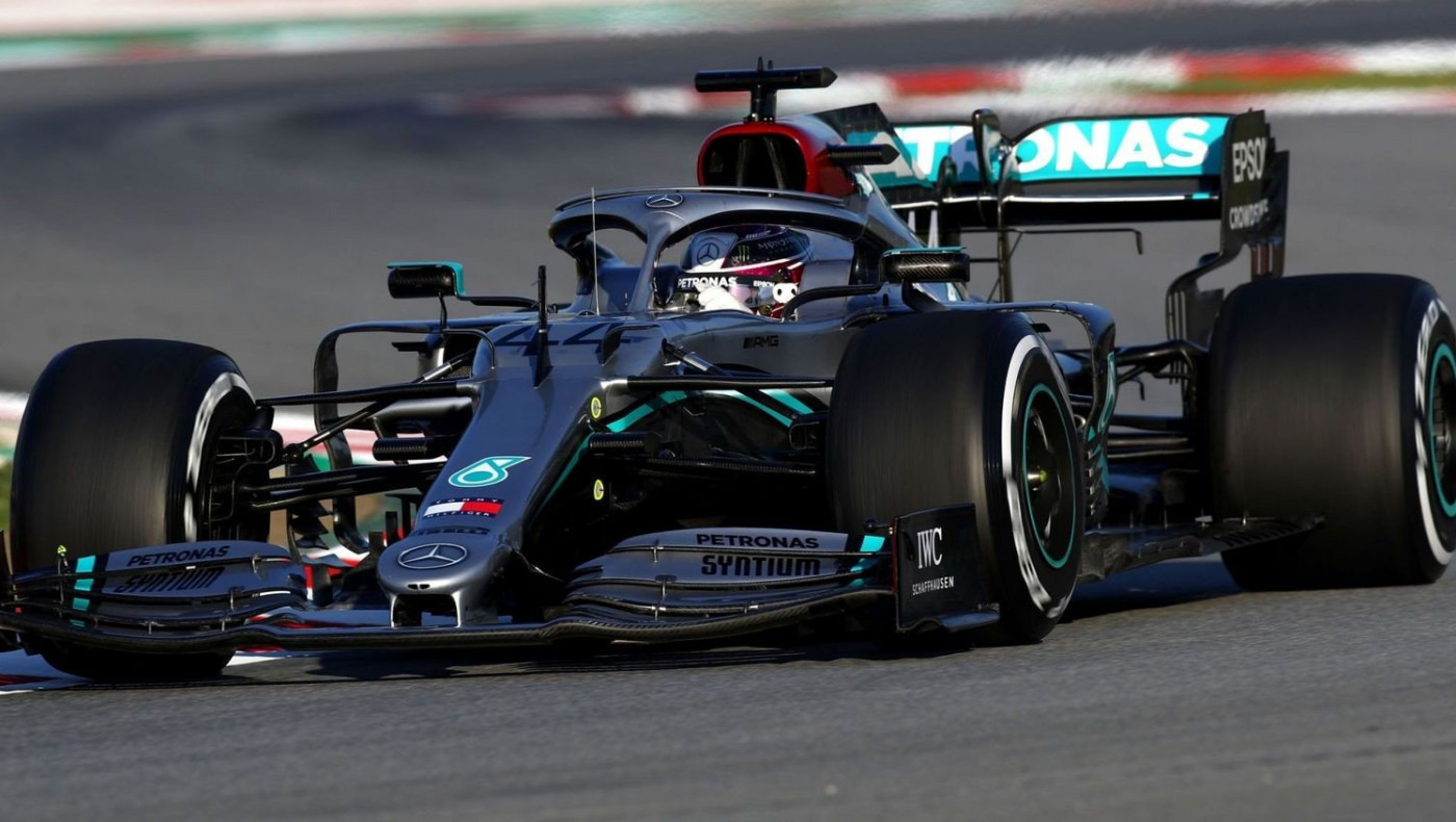 Ταχύτερο «ποδαρικό» ο Χάμιλτον στην Formula 1