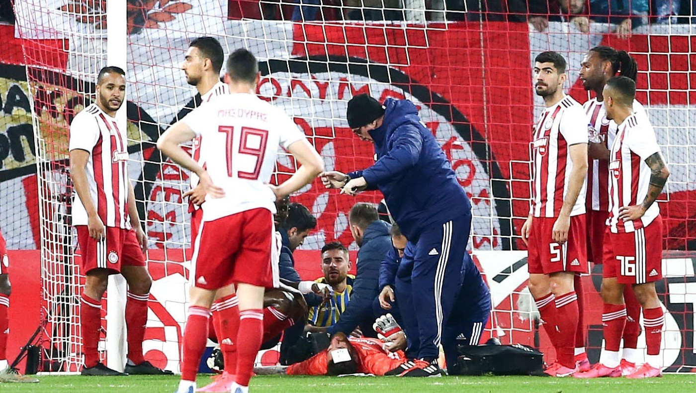 Ανησυχία στον  Ολυμπιακό για το χτύπημα στον Σα