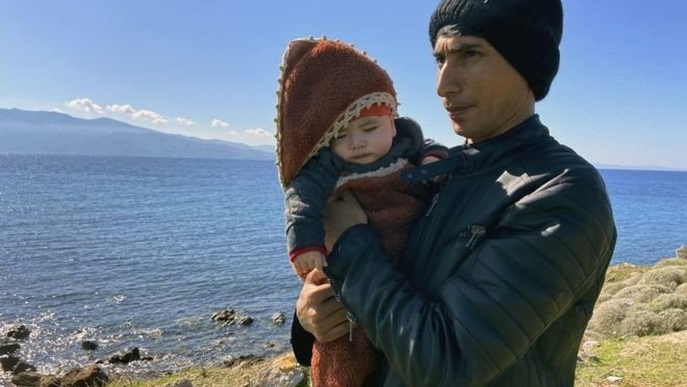 Έβρος: Γάλα για παιδί μετανάστη ζεσταίνουν οι πολίτες στα σύνορα