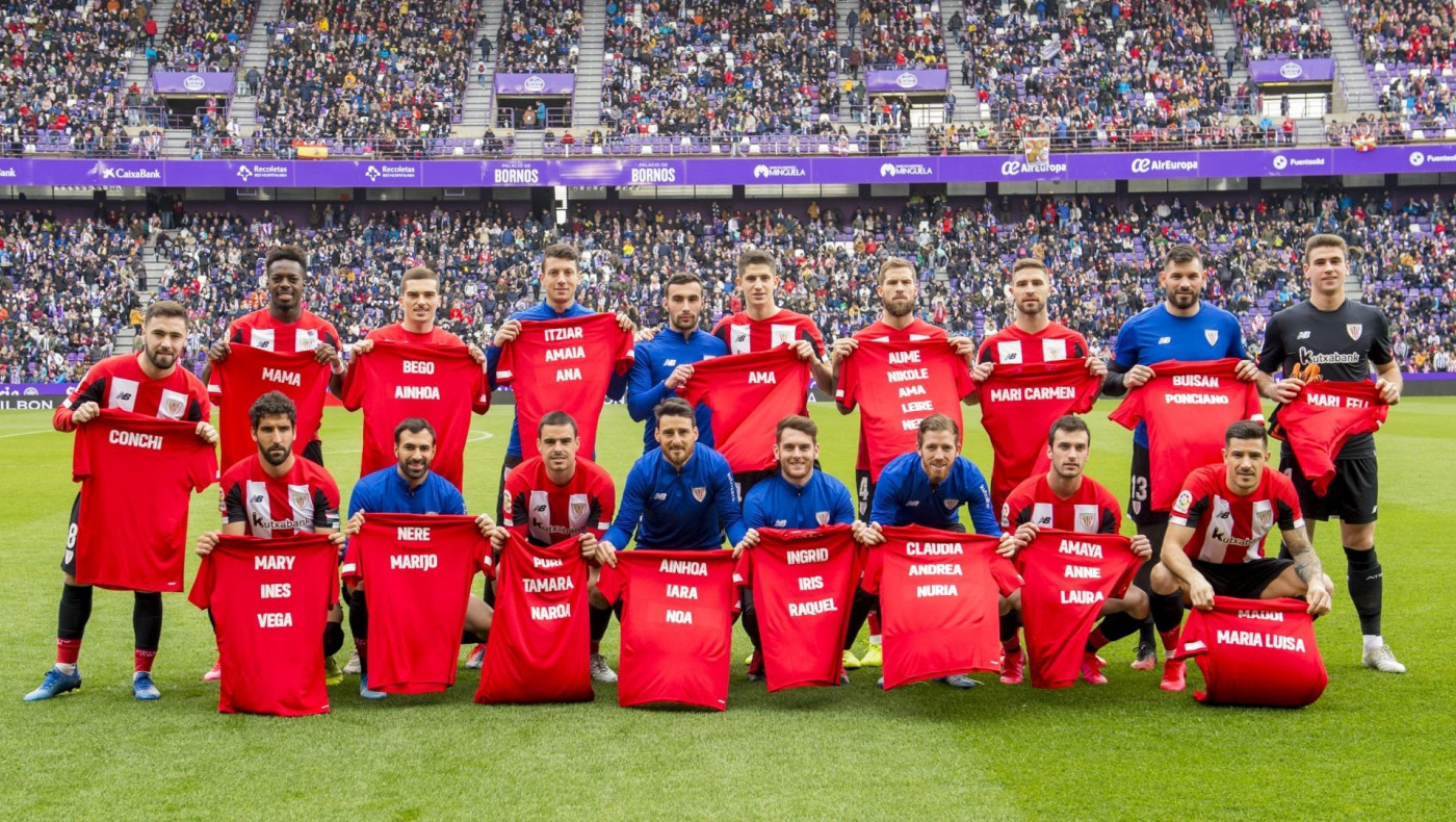 Οι παίκτες της Μπιλμπάο φόρεσαν φανέλες με τα ονόματα των γυναικών της ζωής τους