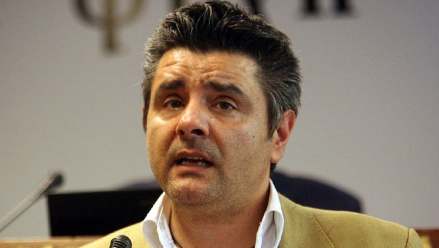 ΣΟΚ: Κάρφωσαν μαχαίρι στην πόρτα του Κυπραίου