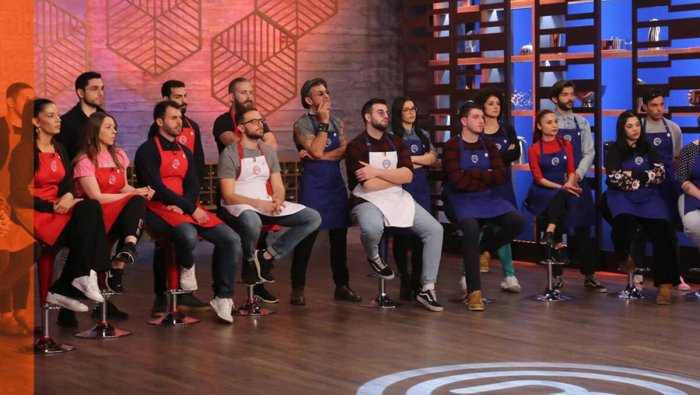 «Κοιμάται στον καναπέ του σαλονιού, γιατί δεν αντέχει τη βρόμα του δωματίου»