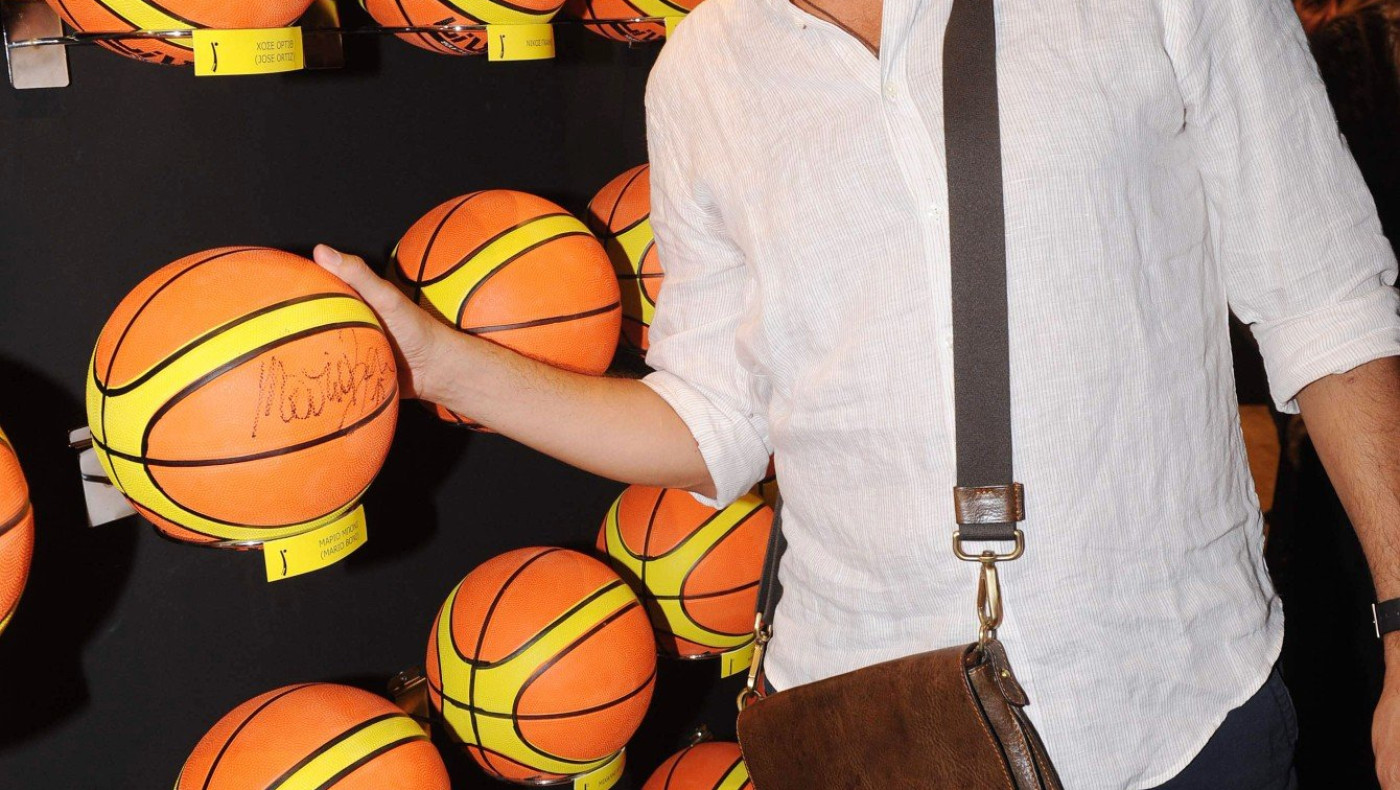 Μπόνι: «Έλληνες, μείνετε ﻿στο σπίτι σας!»