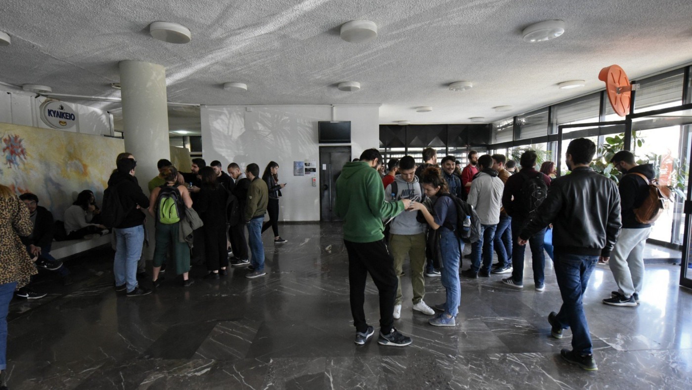 Κορωνοϊός: Φοιτητές ΑΠΘ και ΠΑΜΑΚ εγκλωβίστηκαν σε Ιταλία και Ισπανία