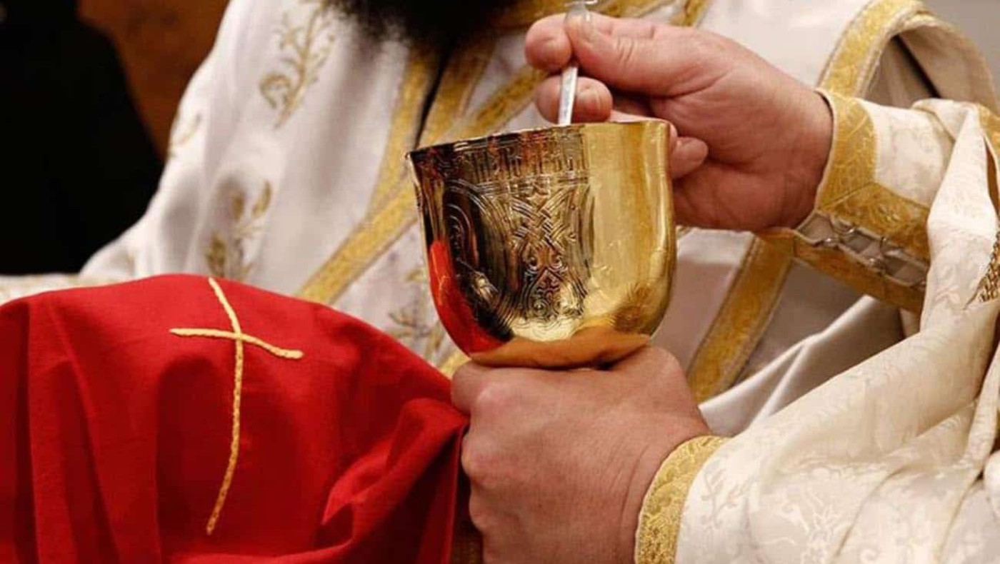 Θεσσαλονίκη: Πολλοί πιστοί στη Θεία Κοινωνία, αψήφησαν τον κίνδυνο του κορωνοϊού