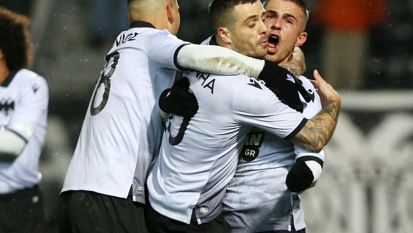 Εξυπνο και ανταγωνιστικό ρόστερ για τίτλους