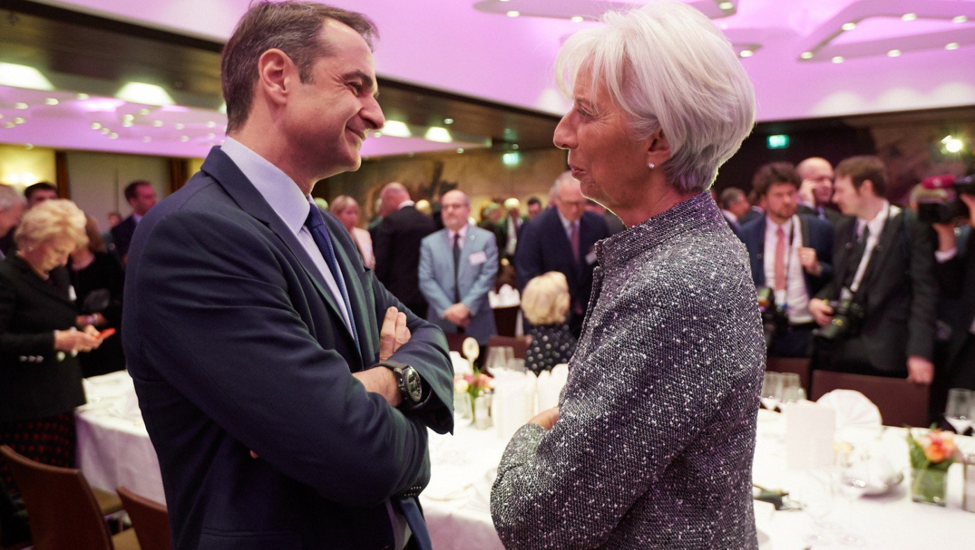 Η Ελλάδα, οι άμυνες στον κορωναϊό και ο σοβαρός κίνδυνος για τα νοικοκυριά