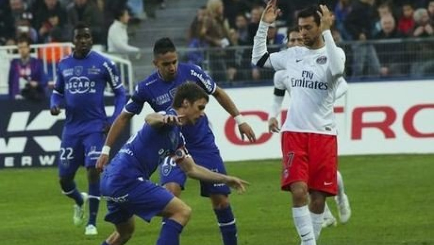 Την έριξε στο καναβάτσο