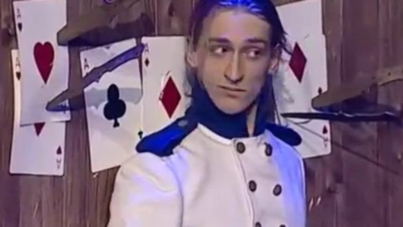 Η πιο αποτυχημένη επίδειξη με μαχαίρια που έχετε δει ποτέ! (video)