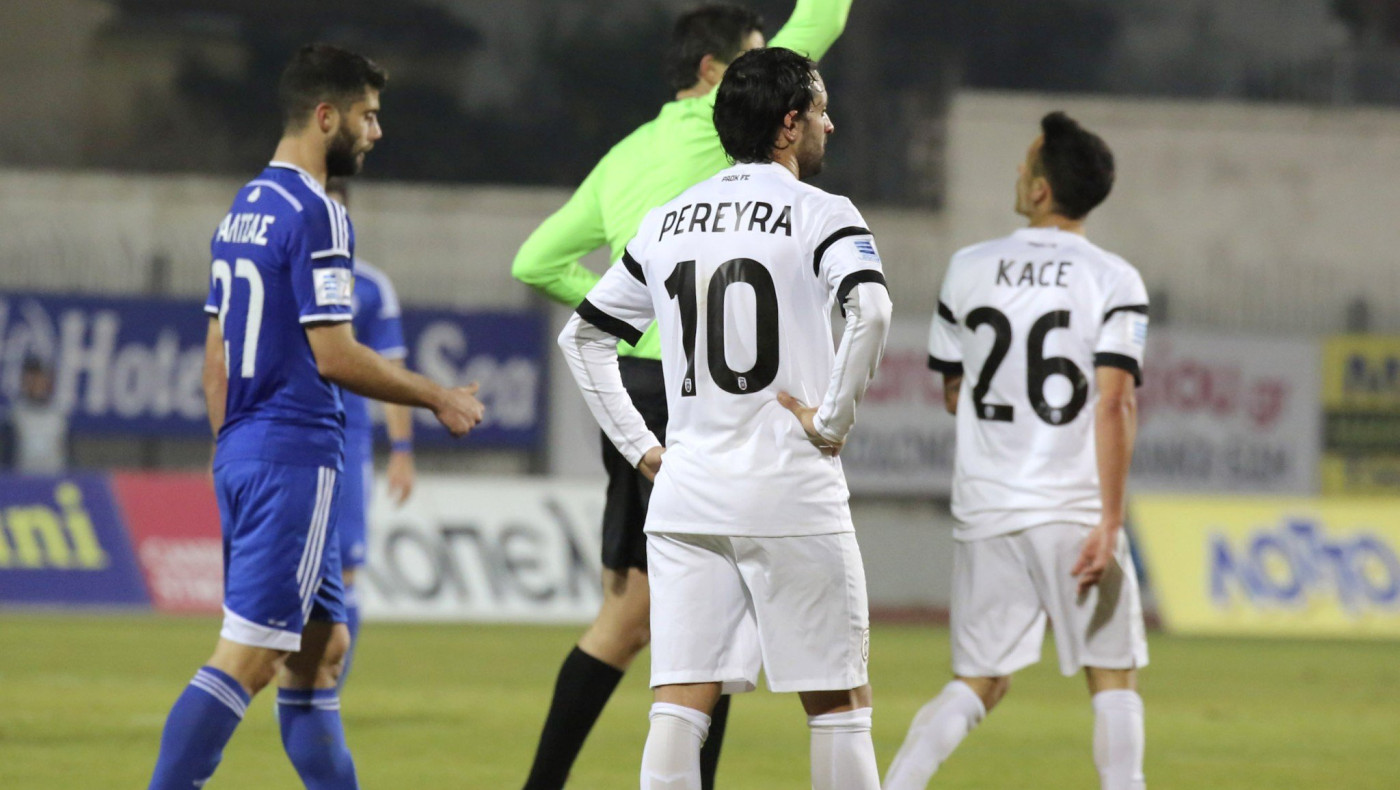 Τους ξεφτίλισε και πάλι!