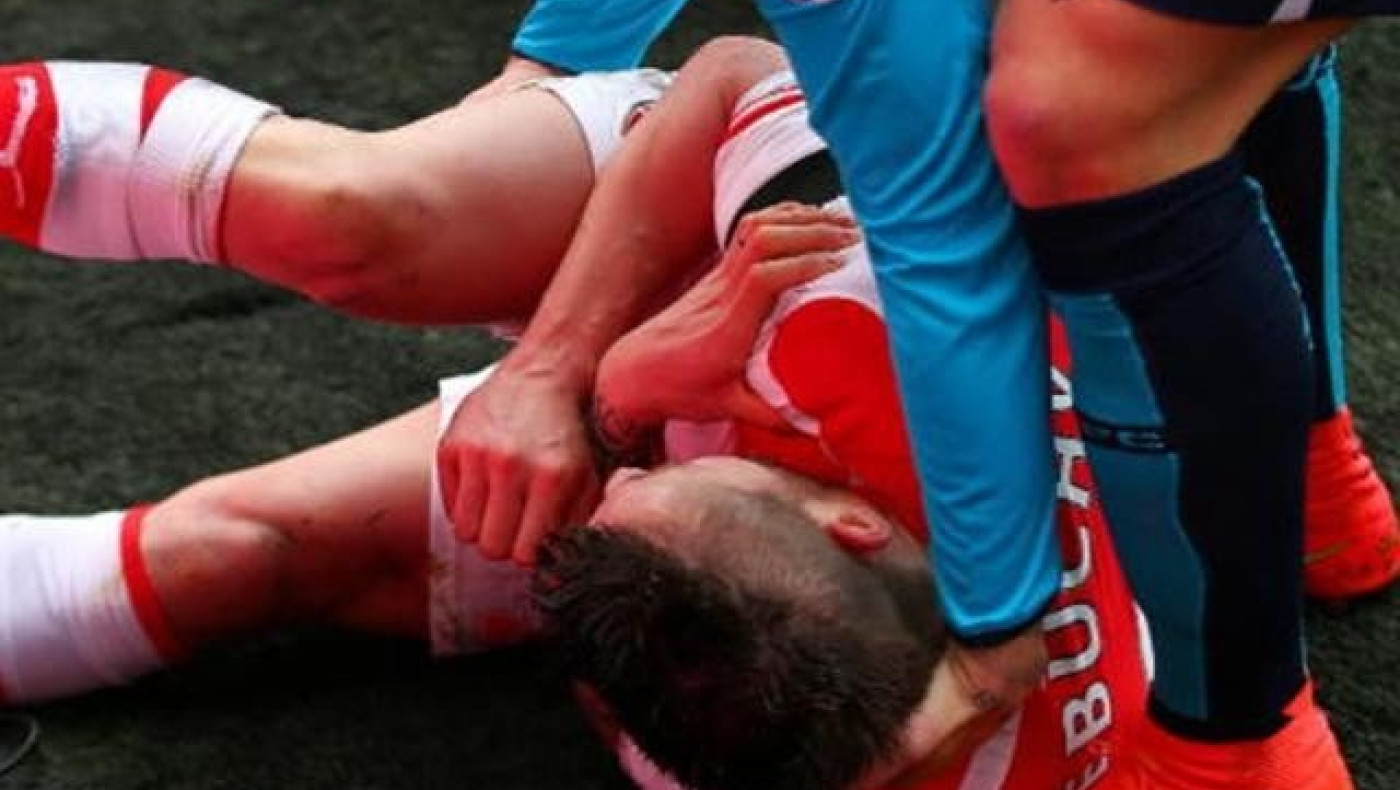 Μέχρι και τρεις μήνες εκτός ο Ντεμπισί