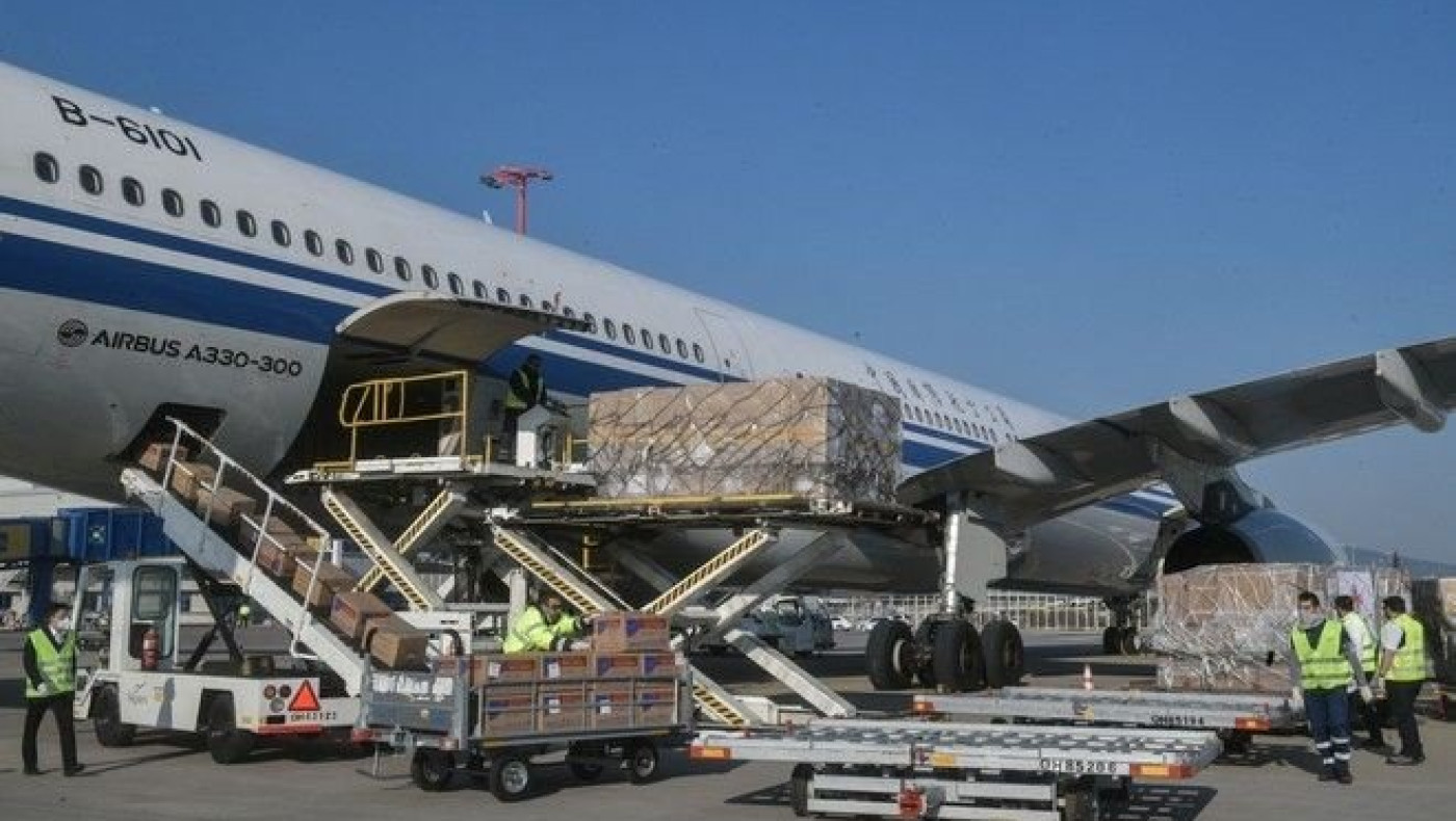 11 τόνοι υγειονομικού υλικού έφτασαν στην Αθήνα