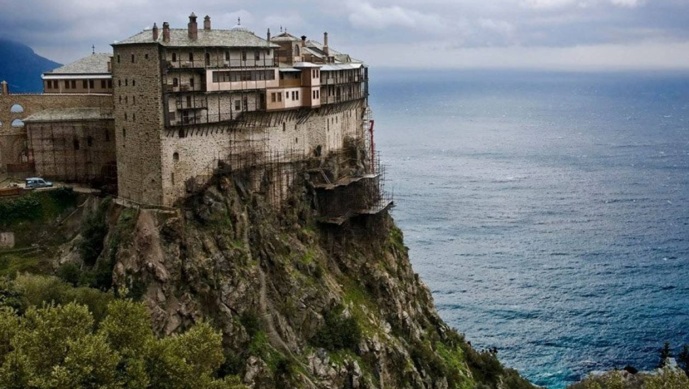 Ο κορονοϊός «χτύπησε» το Άγιο Όρος - Τουλάχιστον οκτώ κρούσματα