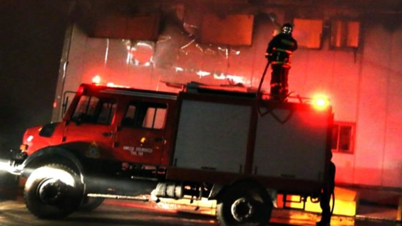 Άγνωστος πυρπόλησε αυτοκίνητο του δήμου Καλαμαριάς