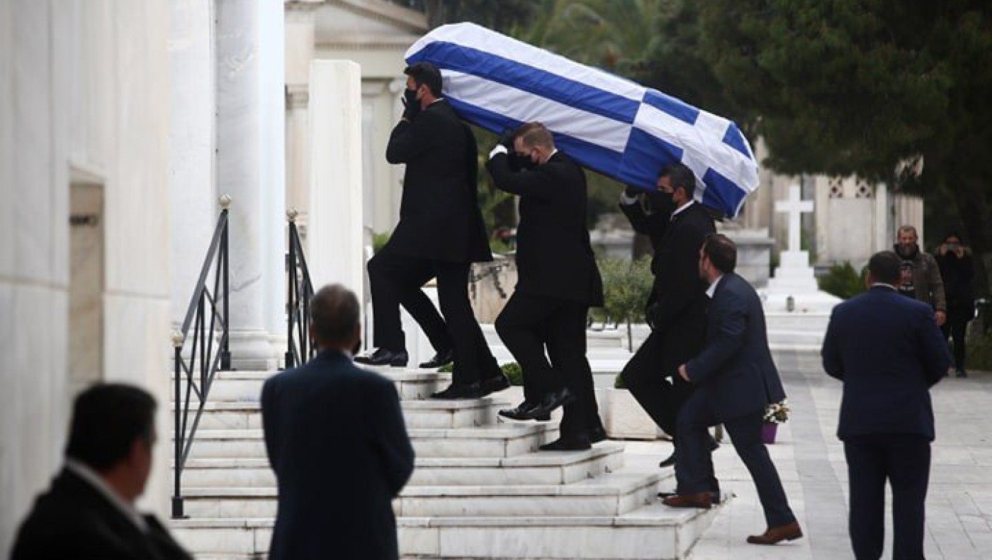 Το τελευταίο «αντίο» στον Μανώλη Γλέζο