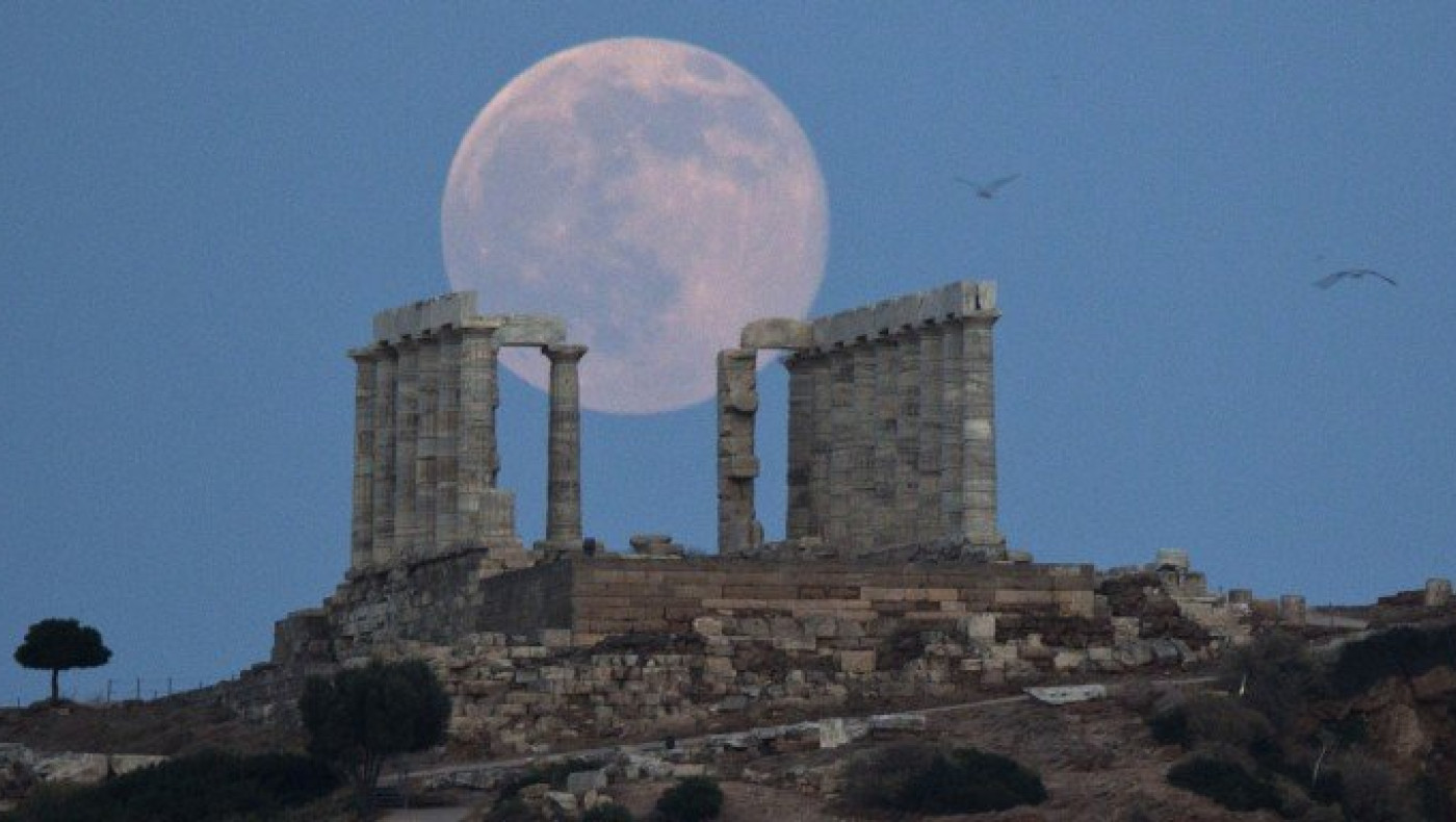 Έρχεται η υπερπανσέληνος «της φράουλας» - Άλλες δύο μέσα στο 2022