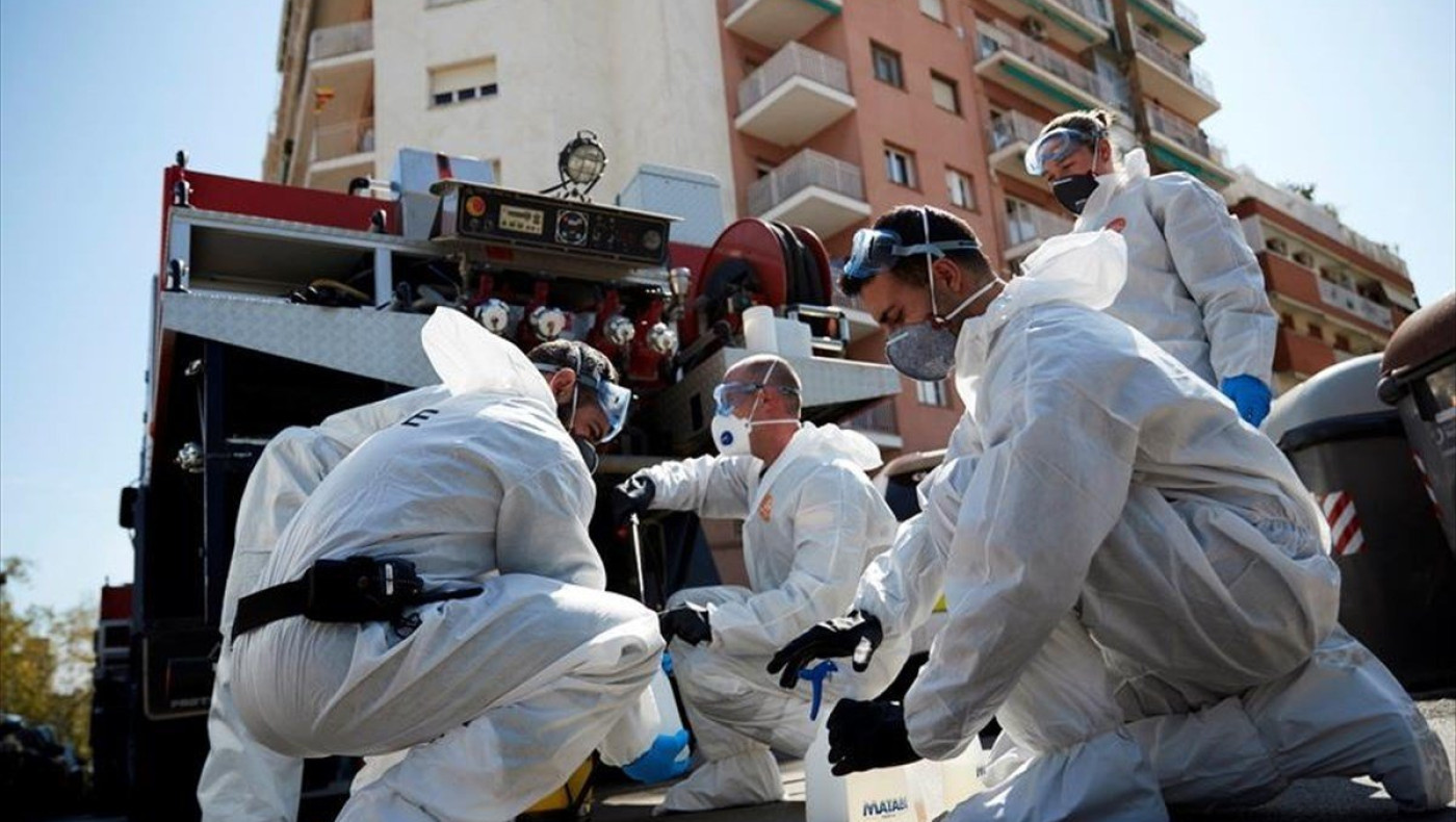 Κορωνοϊός: Ξύλο οπαδών Μπαρτσελόνα-Εσπανιόλ έξω από νοσοκομείο