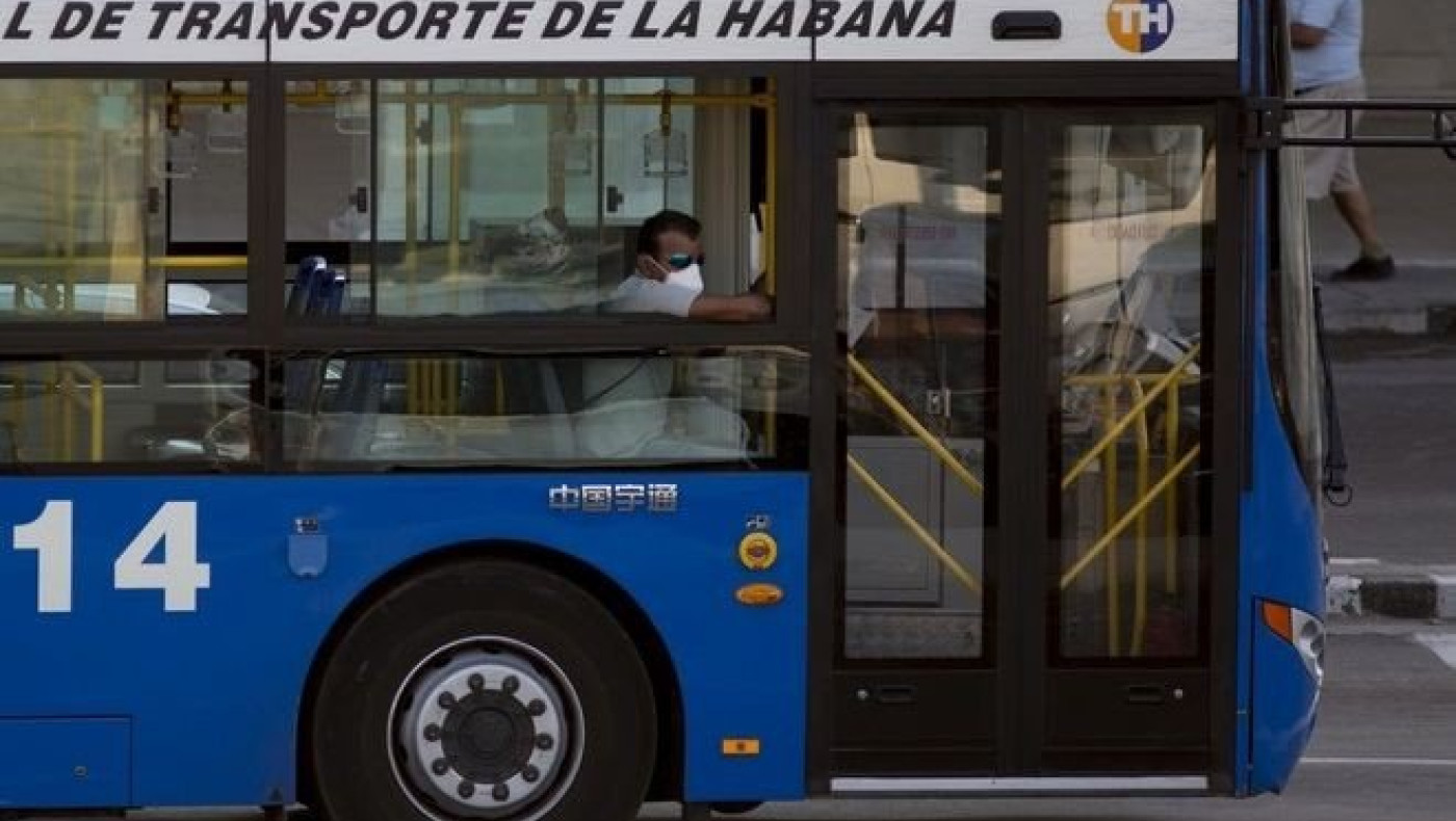 Κλείνει τα Μέσα Μαζικής Μεταφοράς η Κούβα