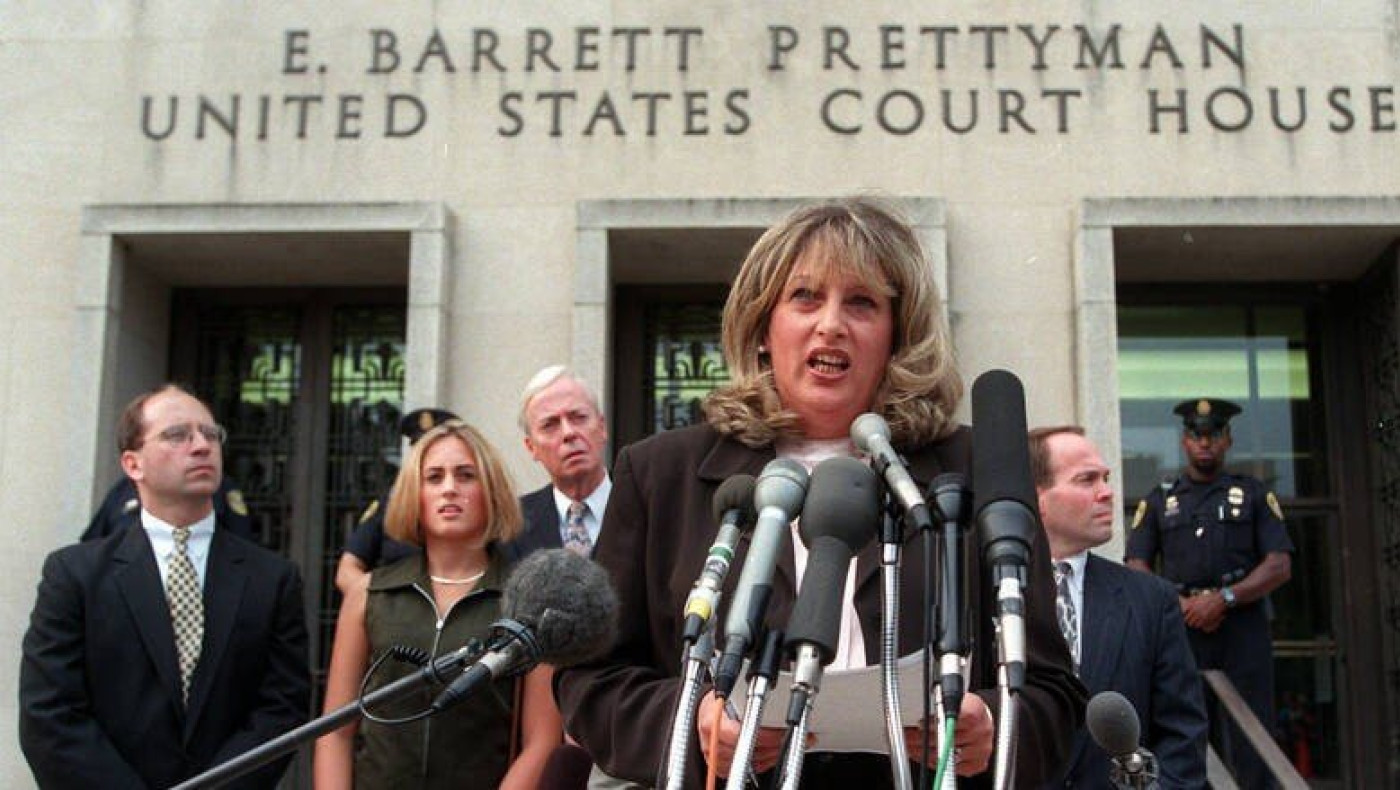 Πέθανε η γυναίκα που αποκάλυψε το σκάνδαλο Κλίντον – Λεβίνσκι